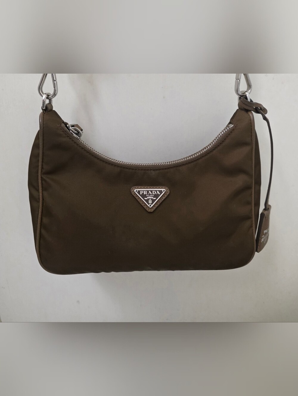 PRADA Re-edition 2005 Shoulder Bag - Picture 3 of 12